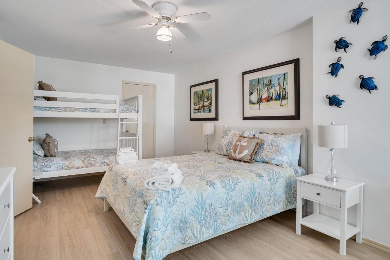 Ocean Bound Ocean Sounds In This 2 Bedroom 2 Bath Den Port Aransas Exterior photo
